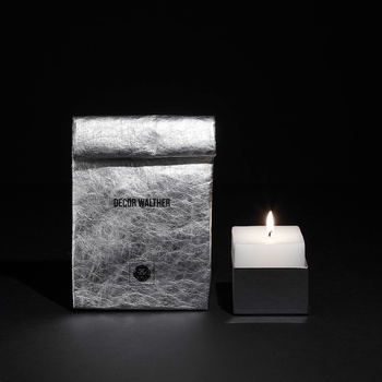 Świeca zapachowa z podstawką Decor Walther w torbie prezentowej - Bryza Oceanu