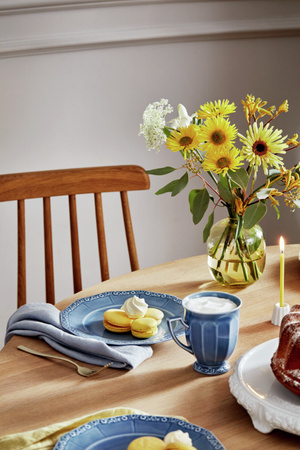 Kubek z podstawkiem Maria en Vogue Blue