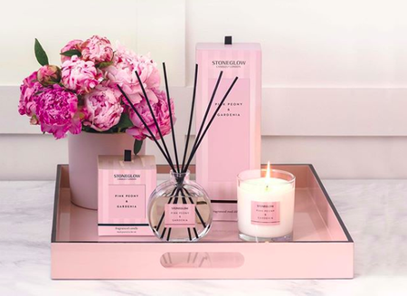 ŚWIECA ZAPACHOWA - PINK PEONY & GARDENIA CANDLE - 9x8CM - STONEGLOW - MY HONEY HOME