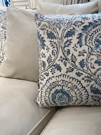 PODUSZKA KAMALA INDIGO 45x45 cm - MY HONEY HOME