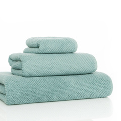 Ręcznik Graccioza Bee 70x140 cm Baltic