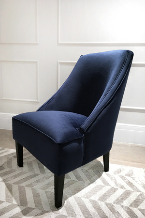 GRANATOWY WELUROWY FOTEL - MY HONEY HOME