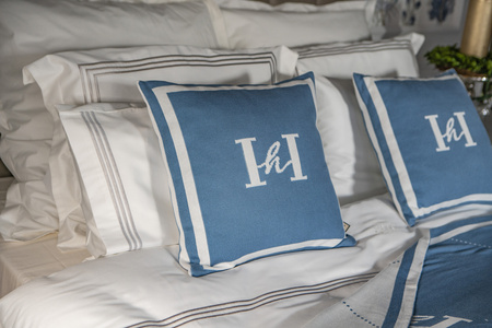 NIEBIESKA PODUSZKA KWADRATOWA - 45X45 - MY HONEY HOME