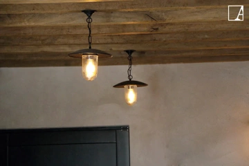 Lampa wisząca Authentage Elébase na łańcuchu