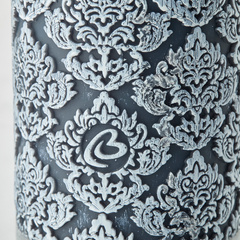 ŚWIECA MALIA - CIEMNOSZARA - 7.5 x 7.5 x 12.5 CM - LENE BJERRE - MY HONEY HOME