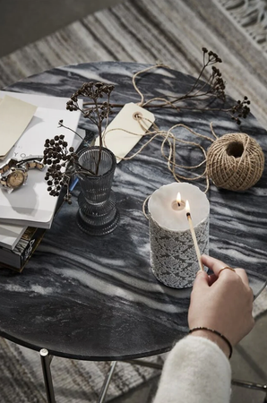 ŚWIECA MALIA - CIEMNOSZARA - 7.5 x 7.5 x 20 CM - LENE BJERRE - MY HONEY HOME