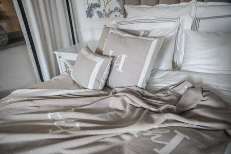 JASNOBEŻOWA PODUSZKA PODŁUŻNA - 50X32 - MY HONEY HOME