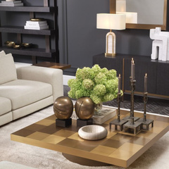 Stolik boczny Laporte wykończenie ze szczotkowanego mosiądzu